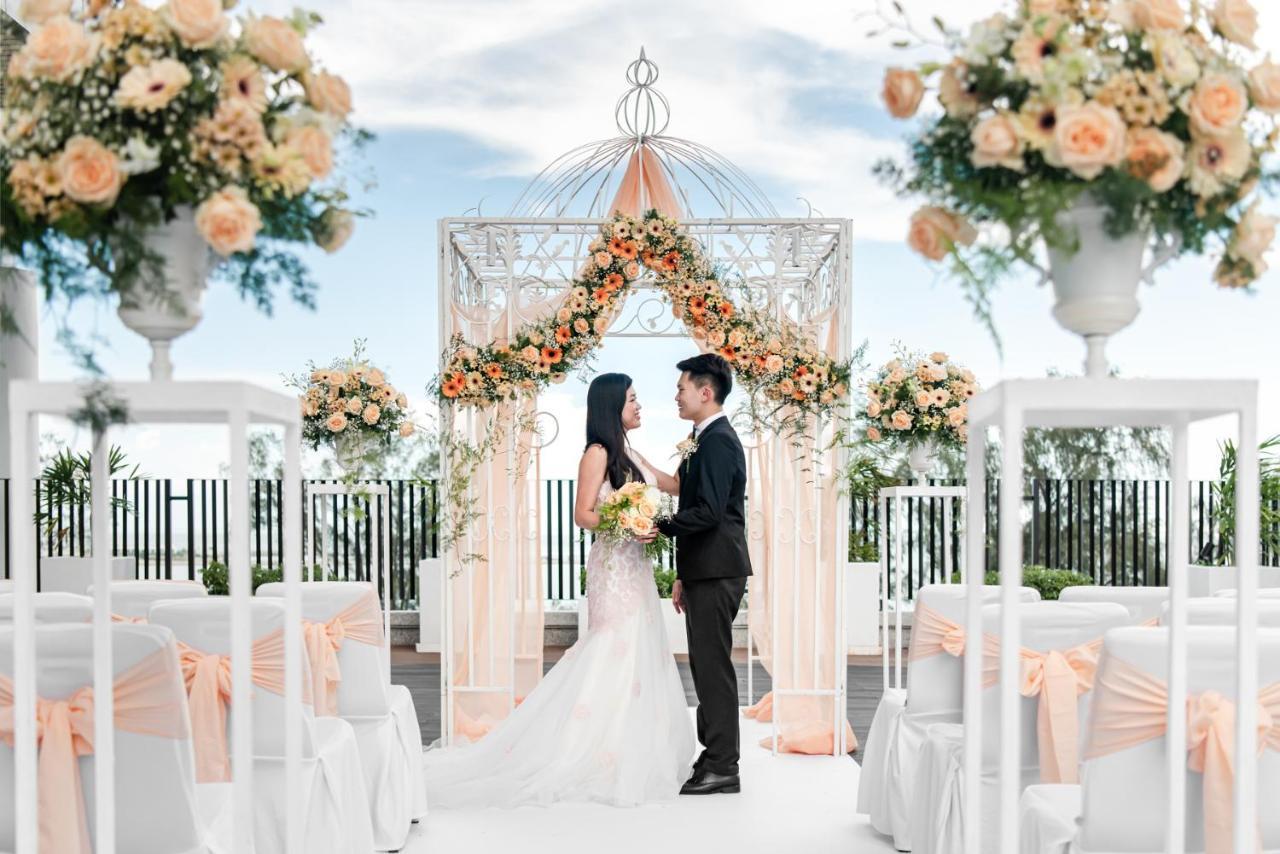 Ascott Gurney Penang Hotell George Town Eksteriør bilde A wedding in the Philippines