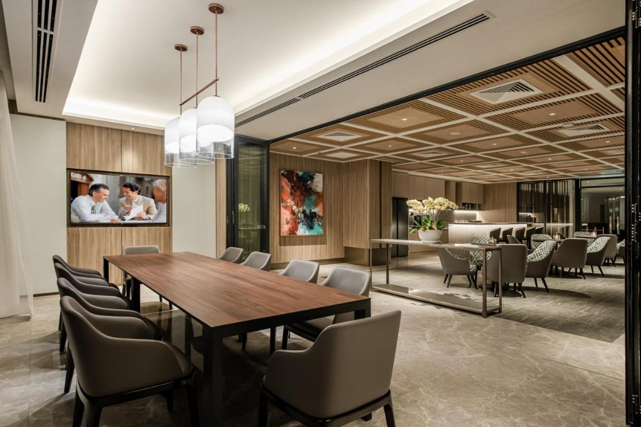 Ascott Gurney Penang Hotell George Town Eksteriør bilde The Club at Hong Kong International Airport