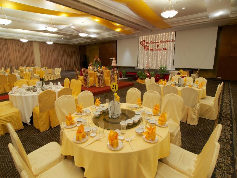 Ascott Gurney Penang Hotell George Town Eksteriør bilde A typical Chinese wedding banquet
